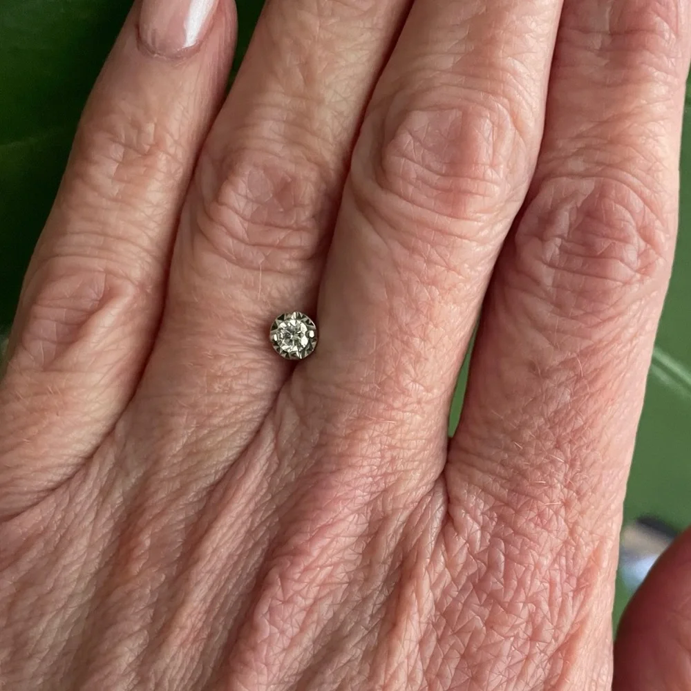 4-prong White Gold Head (setting) for Solitaire Ring Setting with Diamond